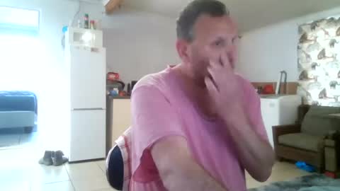 Nollie online show from August 16, 7:01 am
