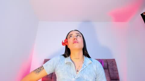 Nora Da Silva online show from June 19, 2:55 am