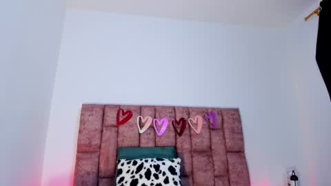 Nora Da Silva online show from June 25, 3:53 am