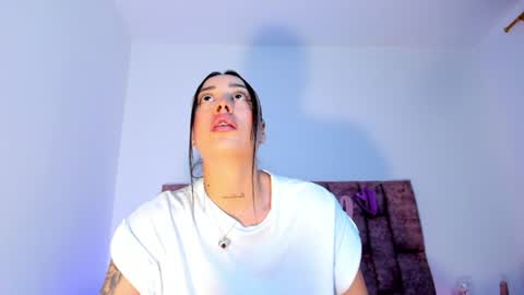 Nora Da Silva online show from July 1, 2:45 am