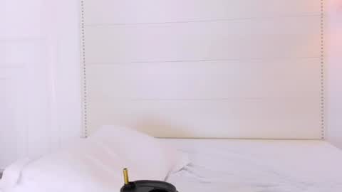noraaddams online show from August 15, 4:49 am