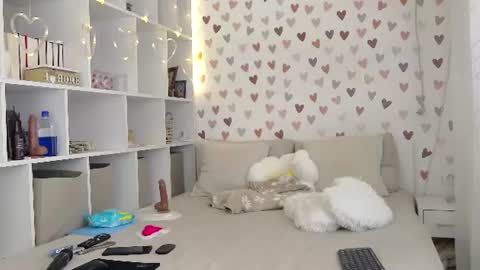 Nora online show from July 31, 9:37 am