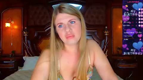 Nora online show from August 15, 1:53 am