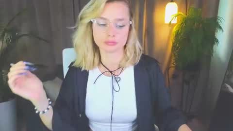Nora online show from August 8, 12:05 pm