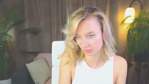 Nora online show from August 12, 12:40 pm
