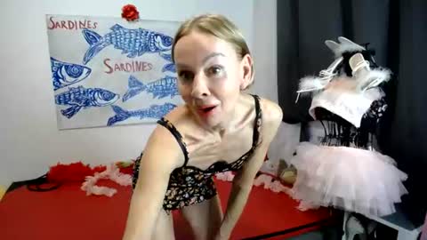 noraohgreys online show from August 2, 8:38 pm