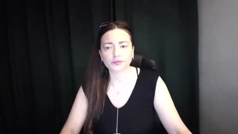 NoraSexyMilf online show from August 5, 7:23 pm