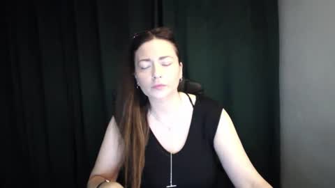 NoraSexyMilf online show from August 5, 9:46 pm