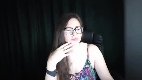 NoraSexyMilf online show from August 6, 11:09 am