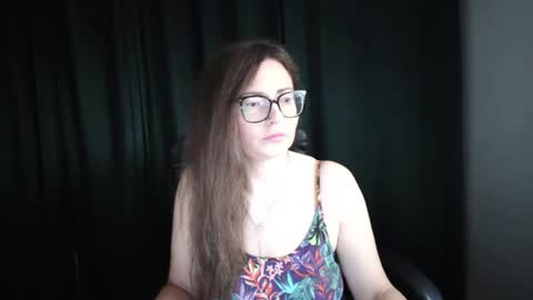 NoraSexyMilf online show from August 6, 1:21 pm