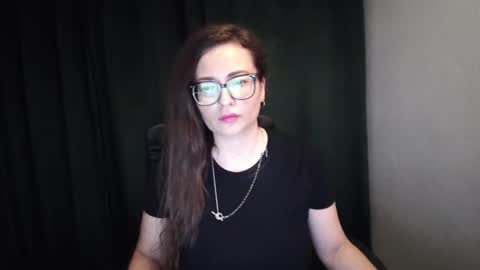 NoraSexyMilf online show from August 6, 6:40 pm