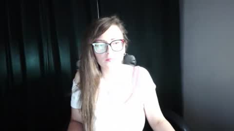 NoraSexyMilf online show from August 7, 11:43 am