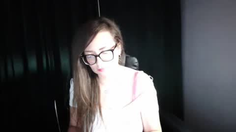 NoraSexyMilf online show from August 7, 12:49 pm