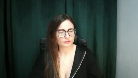 NoraSexyMilf online show from August 17, 6:24 pm