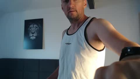 nordicrunner76 online show from July 25, 9:35 am