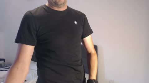 nordicrunner76 online show from July 31, 6:41 am
