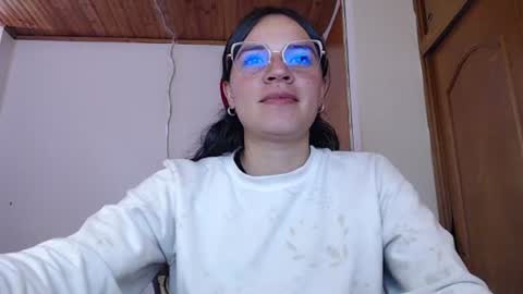 noreen_ online show from August 5, 6:39 pm