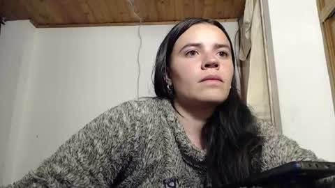 noreen_ online show from August 14, 5:44 am
