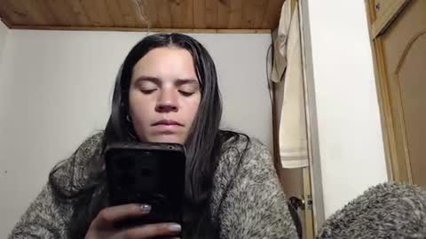 noreen_ online show from August 14, 6:50 am