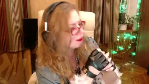 miss Tress online show from July 4, 10:34 pm