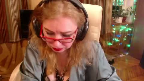 miss Tress online show from July 16, 9:59 pm