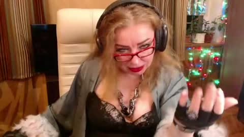 miss Tress online show from July 27, 8:47 pm