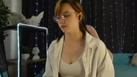 Emily online show from August 7, 7:19 am