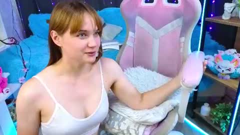 Emily online show from August 15, 9:57 am