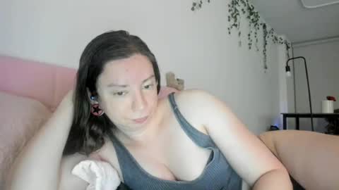 Emily snow online show from July 20, 1:41 am
