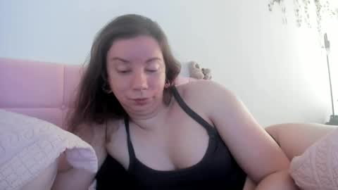 Emily snow online show from July 24, 11:30 pm