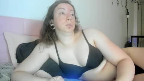 Emily snow online show from July 28, 5:24 am