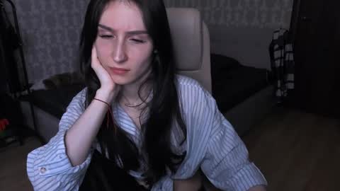 Hazel online show from May 24, 11:18 pm