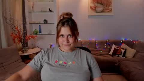 NORA online show from August 3, 7:54 pm