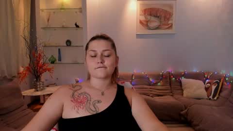 NORA online show from August 10, 9:38 pm