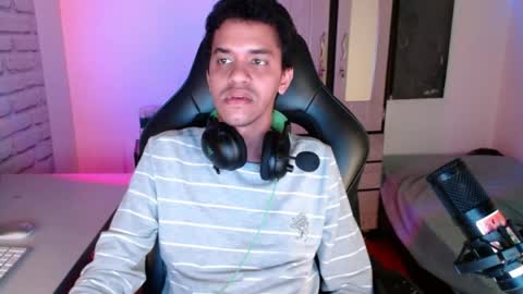 not4work online show from April 5, 5:59 am