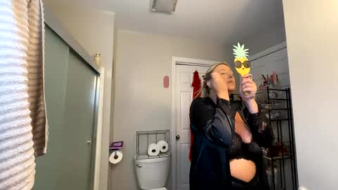 Notthatblondie online show from July 24, 12:19 pm