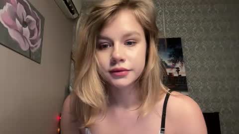 nothing_freya online show from August 7, 12:54 am