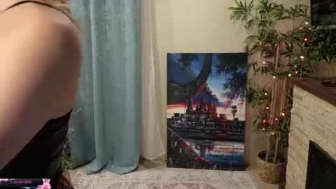 nothing_freya online show from August 14, 12:14 am