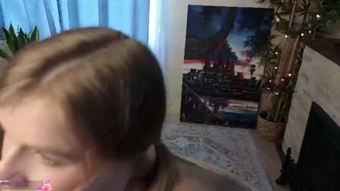 nothing_freya online show from August 14, 4:38 am