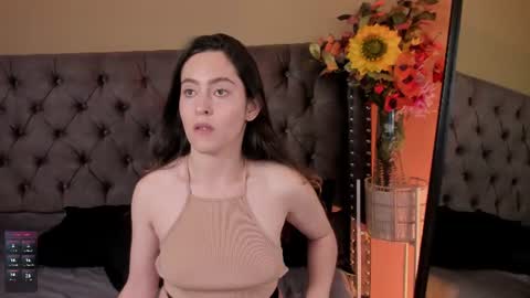 nova_grey__ online show from August 5, 4:27 pm