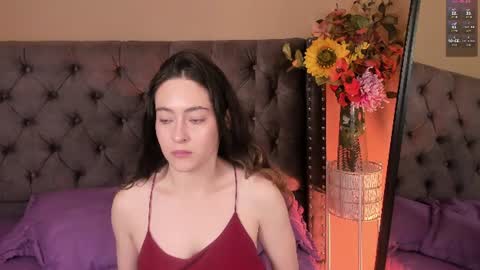 nova_grey__ online show from August 13, 2:09 pm