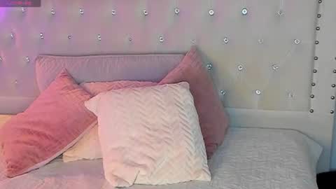 NOVAH online show from August 9, 4:02 am