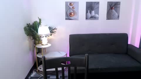 novalustre69 online show from August 11, 6:43 pm