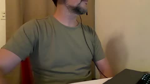 novio_muyalto online show from June 29, 11:39 pm