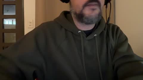 novio_muyalto online show from July 15, 11:16 pm