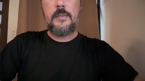 novio_muyalto online show from July 17, 9:04 pm