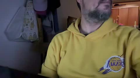 novio_muyalto online show from August 25, 8:10 am
