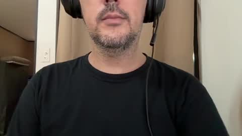 novio_muyalto online show from September 3, 9:51 pm