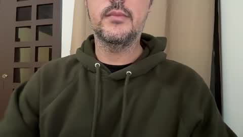 novio_muyalto online show from September 8, 1:12 am