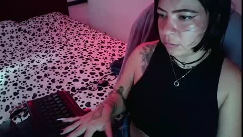 noxxvelveth online show from August 7, 7:47 pm